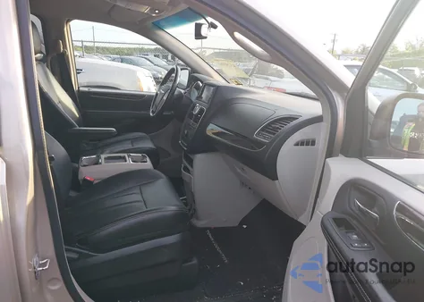 2014 Chrysler Town & Country Touring from USA, damaged, VIN 2C4RC1BG1ER317605